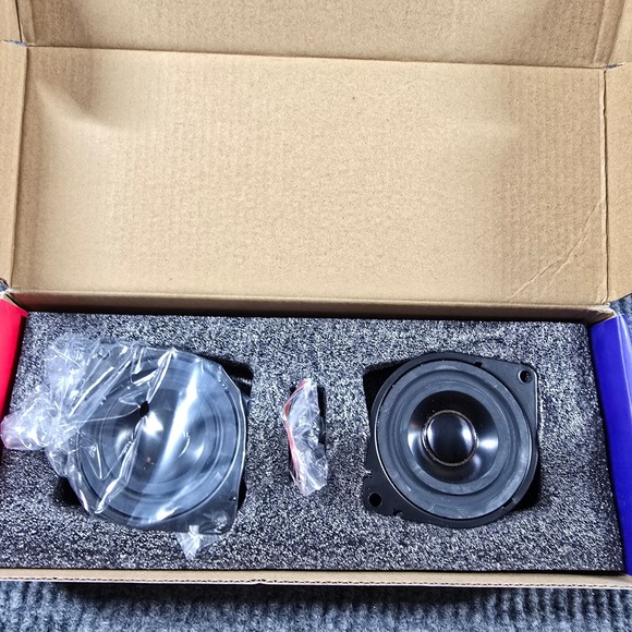 Sundown Audio 2.75" Full Range Speakers 30W RMS 4 Ohm Ferrite‎ (Pair) SA-2.75-V2 - Picture 1 of 9